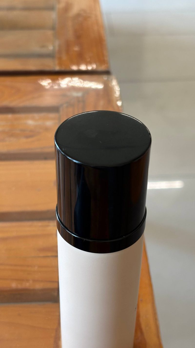 Julfar Perfumes spray nozzle detail